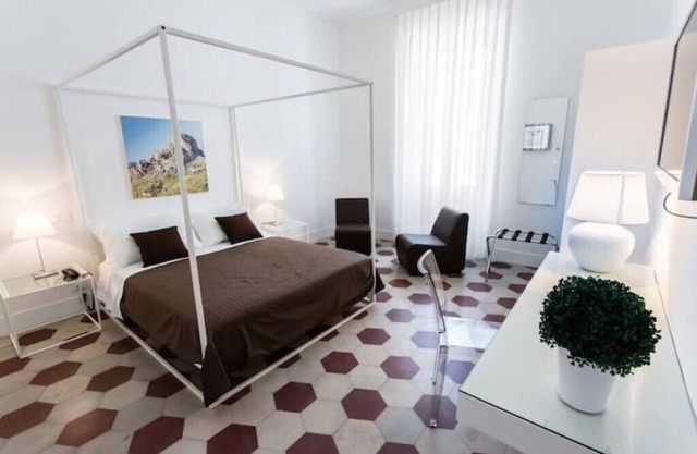 Rhegion B&B - Room with private bathroom