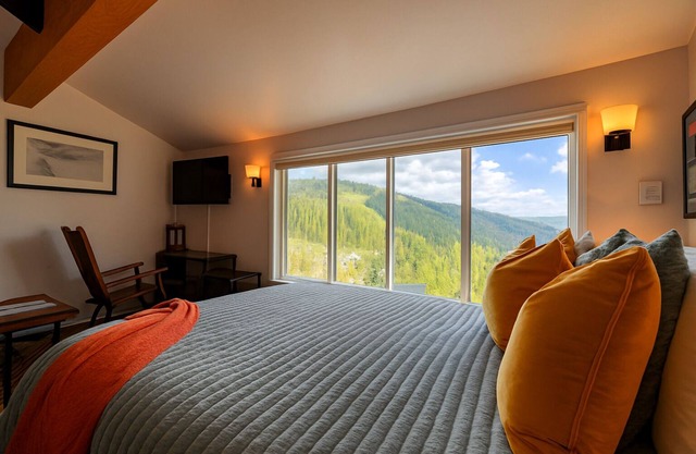 Ride to Schweitzer Chairlifts & Trails - Perfect Summer Getaway