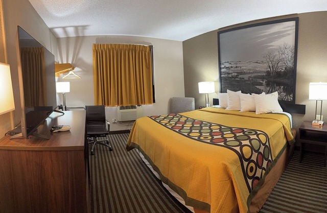 Right off the Interstate, American style Restaurant/Bar Next door & Great Rates!