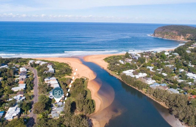 Right on the lake, easy access to beach all one level