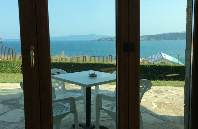 RIGHT PLACE FOR A DREAM VACATION