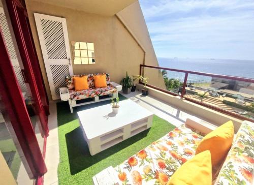 Ripple In Time -Swim -BBQ -Tennis- 4 Adults 2 kids