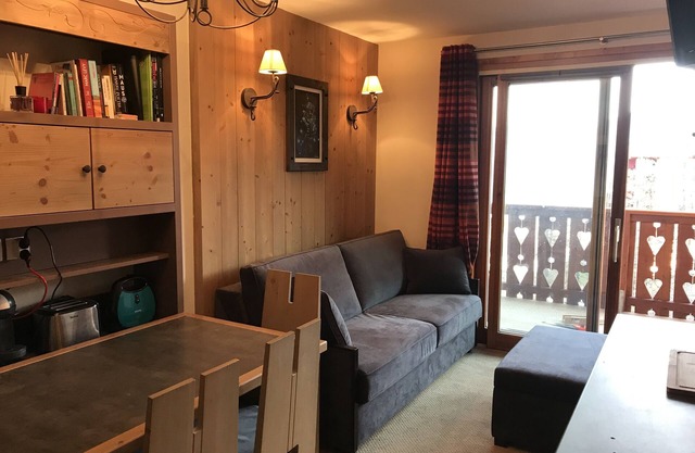 Risoul superb T2 6 beds, ski slopes, swimming pool and sauna