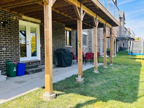 Rita's Kunjo - 2BR, 3BD, 2WR, Full Ktchn, Living