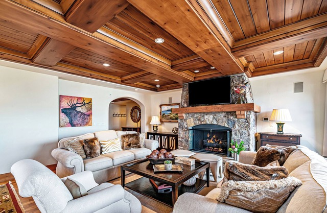 Ritz-Carlton Bachelor Gulch Bluebird Penthouse by Cuvee