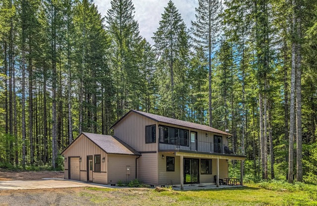 River Dance Cabin | Hot Tub, AC, BBQ