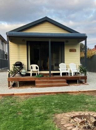 River foreshore Cabin