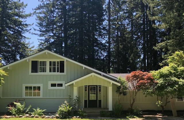 River front upgraded home!