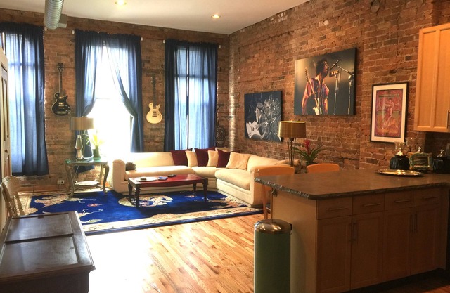 River North's Rock N' Roll - In The Heart of the City