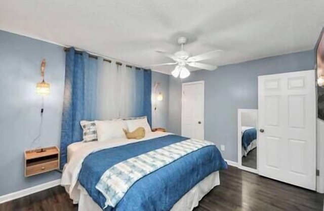 River Oaks Central w/High-Speed WiFi & Walkable