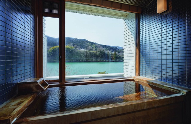 River Retreat GARAKU