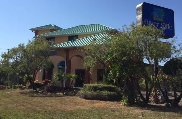 River Side Inn