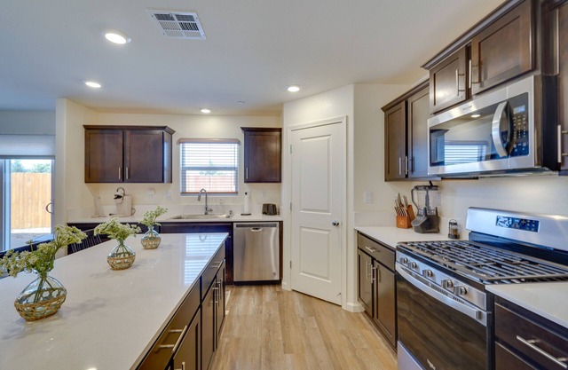Riverbank Vacation Rental ~ 10 Mi to Modesto!