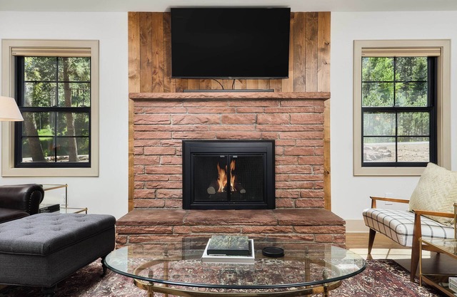 Riverhouse North~Hot Tub~Large Gas Fire Pit~Riverfront~Hammock