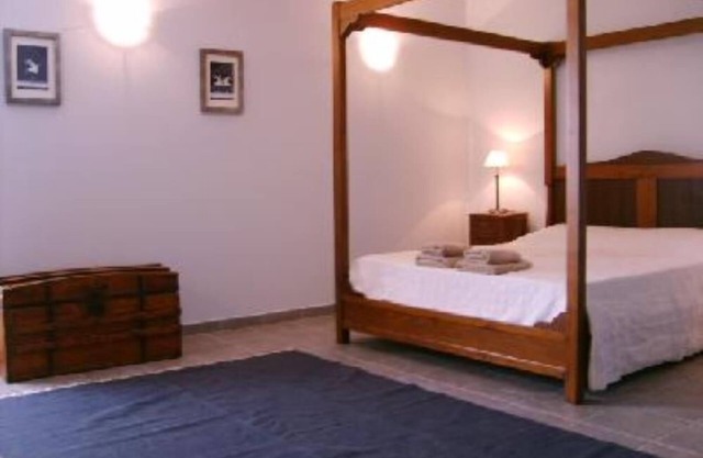 Riverside apartment with private pool in old town - WiFi