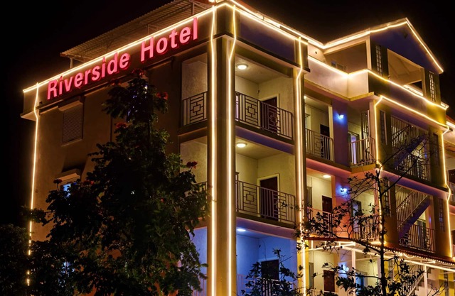 Riverside Hotel