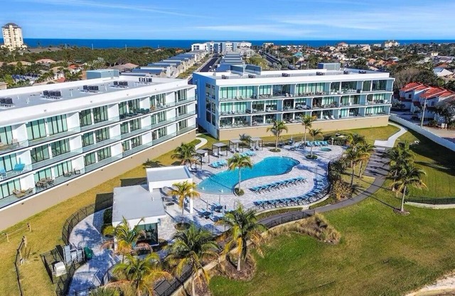 Riverside Paradise