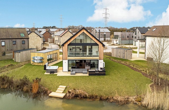 Robin's Retreat Silverlake, (OI19), Dorset