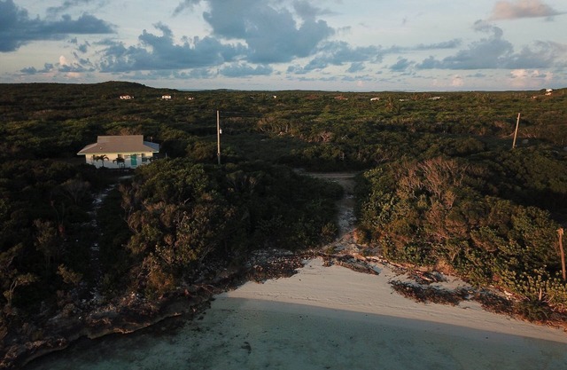 Rolle Town Retreat, Swim with The Pigs and and Nurse Sharks
