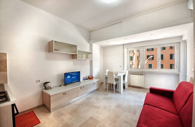 Romantic apartment near Trastevere
