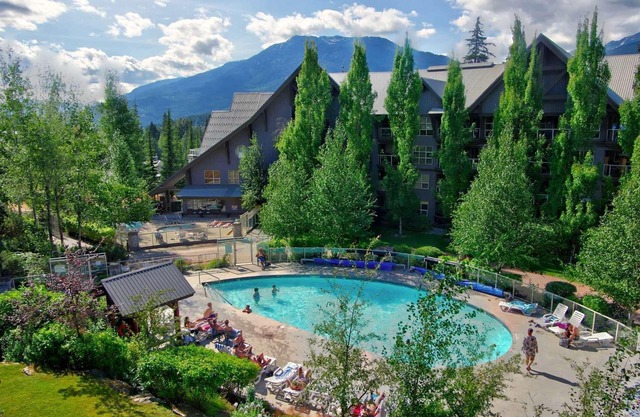 Romantic Fall Strolls-Walkable|3HotTubs BBQ Pool Netflix|TheSuiteLife|The Aspens