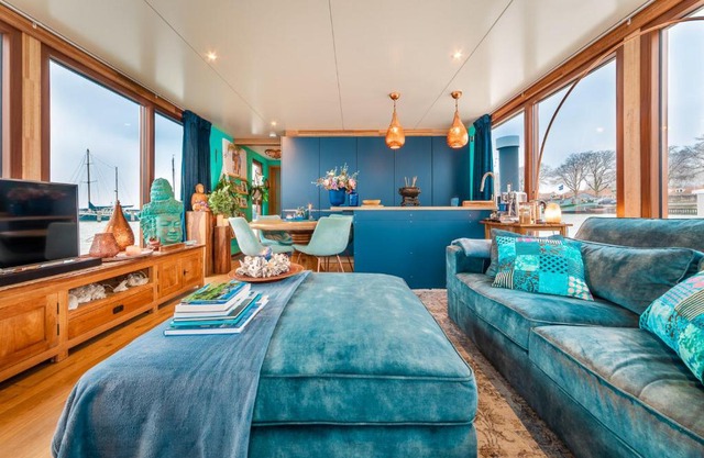 Romantic Luxury Eco-Friendly Houseboat
