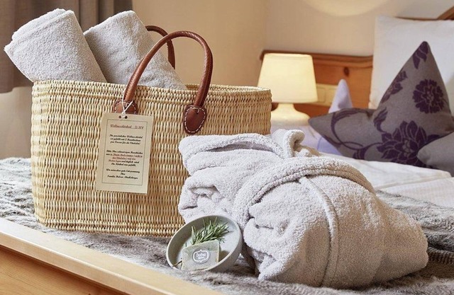 Romantic Suite Prize of Honor - VWP 4-6 nights - Gut Sonnberghof Naturhotel