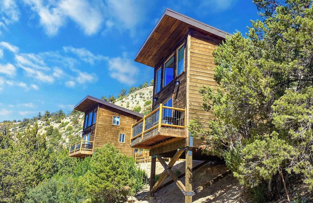 Romantic Treehouse Retreat near Zion National Park