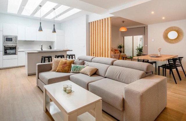 Romea Suites