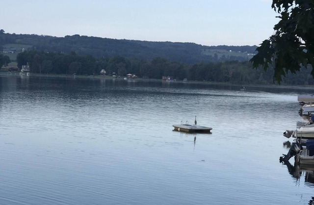 "Ron golden pond" is a place to make memories, a special home with great energy.