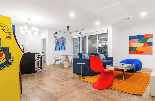 Rooftop, Close to DT | Carter 4BR Suite w/Balcony