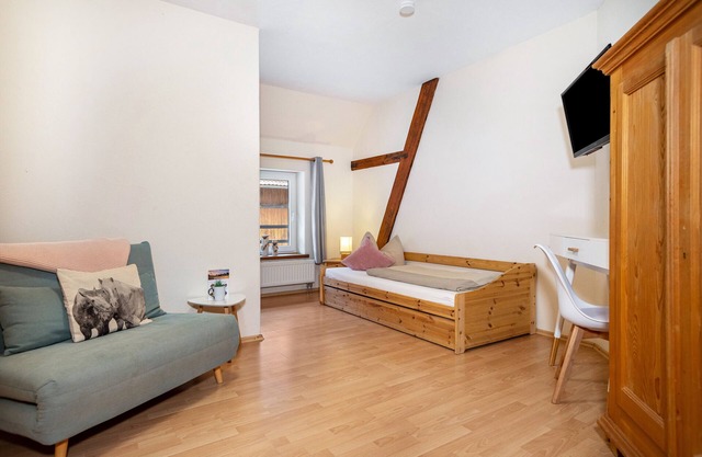 Room 3, single room with private bathroom