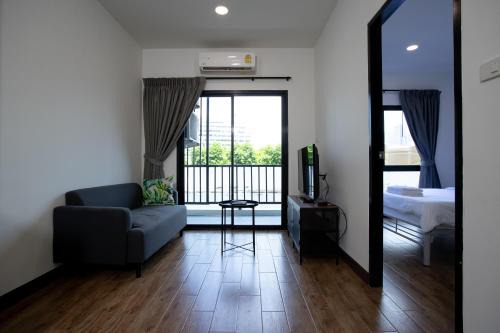 Room 36 service apartment