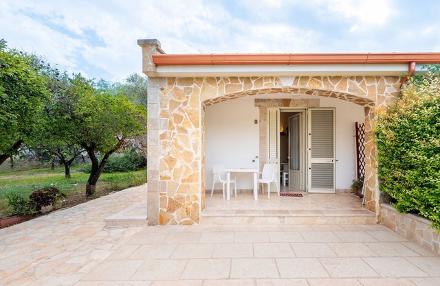 Room 'Arancio' with Lake View, Wi-Fi and Air Conditioning