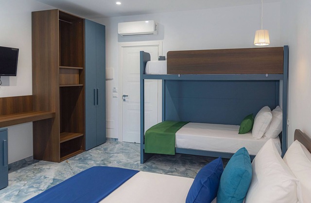 Room 'Camera Familiare Panoramica' with Mountain View, Wi-Fi and Air Conditioning