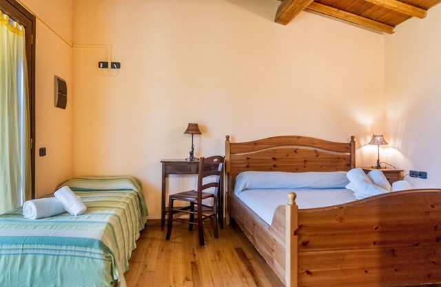Room 'Libeccio' with Shared Pool and Air Conditioning