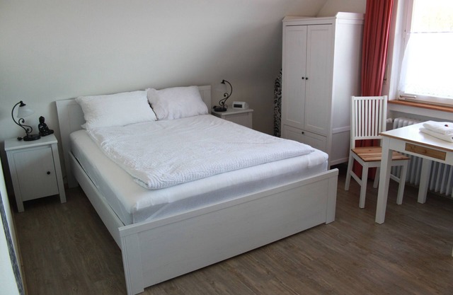 Room 'No. 1' with Private Balcony, Shared Garden and Wi-Fi