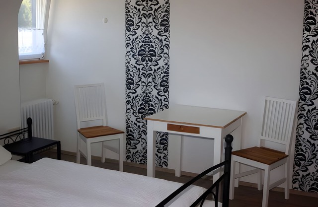 Room 'No. 2 with Private Balcony', Shared Garden and Wi-Fi