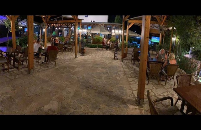 Room-rustic and Spacious Studio by the b