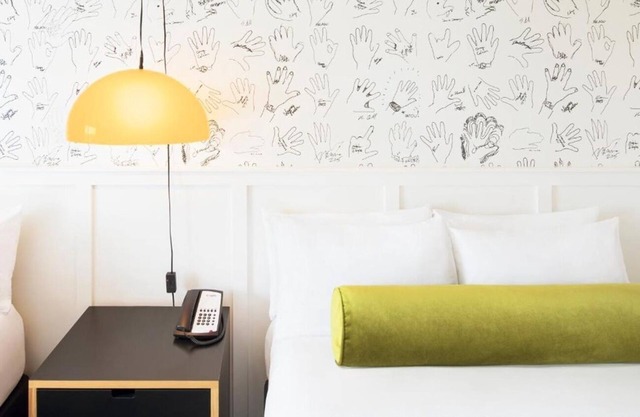 Room w/Balcony Over Venice Streets | Rooftop | Free Breakfast | City View