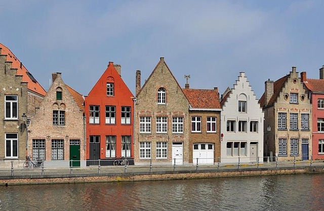 Room with carparking, bicycles and small breakfast