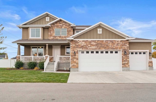 Roomy & Stylish Haven w/Private Hot Tub in SoJo