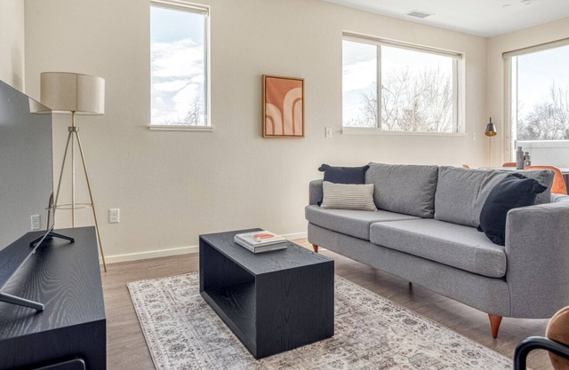 Roomy University 2BR w/ W/D, Roof Deck, next to U of D, by Blueground