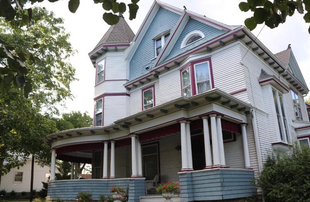 Rose Heart Inn