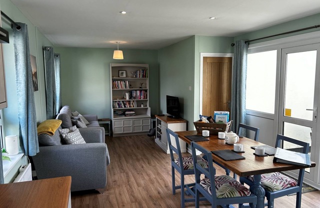Rosecraddoc Lodge by Interhome