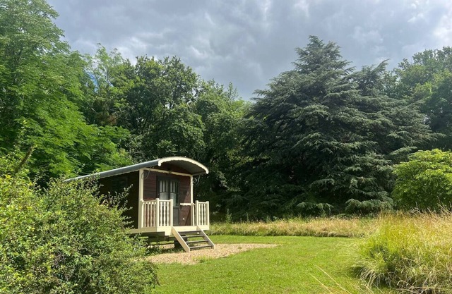Roulotte zen en pleine nature Dordogne Montcaret