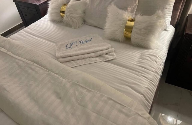 Royal apartment in private villa New Cairon