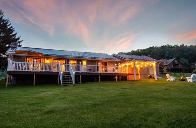 Runnin' Down a Dream: Nearby Lake Access, Dog Friendly w/ Hot Tub