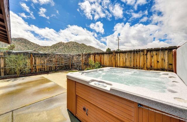 Rural California Getaway w/Private Hot Tub