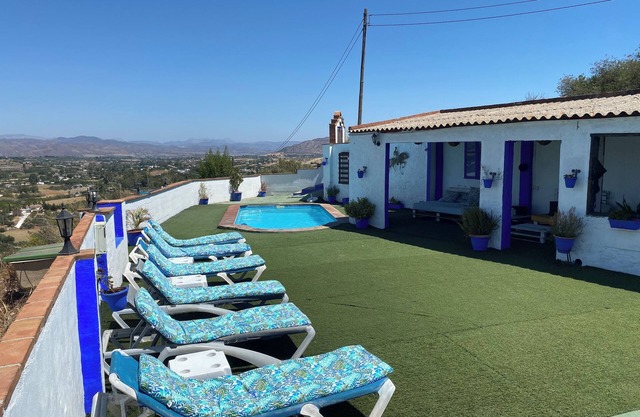 RURAL HOUSE LOS ERALES